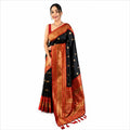 Premium Soft Silk Saree mit Zari-Bordüre – Indischer Damen Saree Black