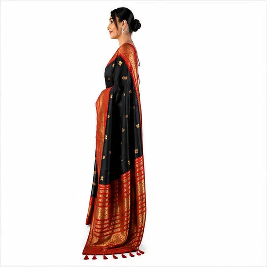 Premium Soft Silk Saree mit Zari-Bordüre – Indischer Damen Saree Black