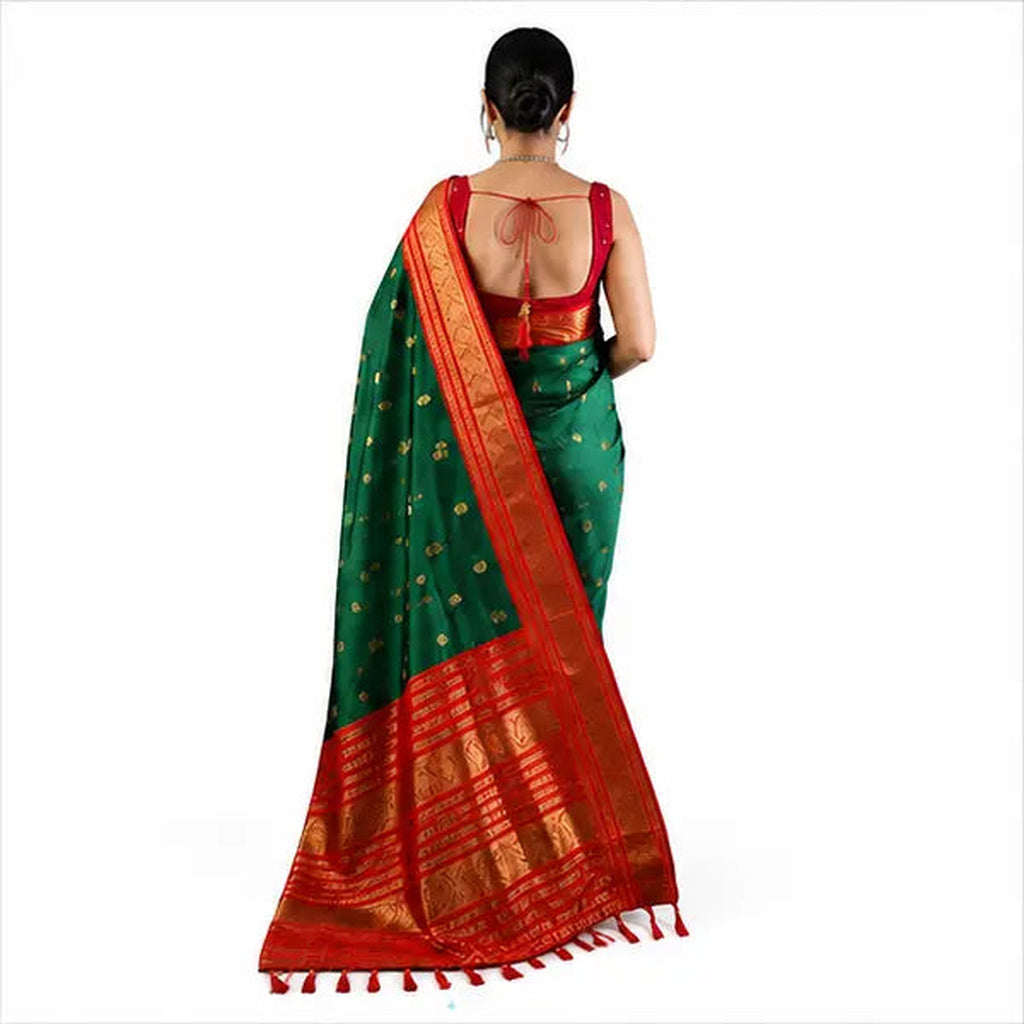 Premium Soft Silk Saree mit Zari-Bordüre – Indischer Damen Saree  Green