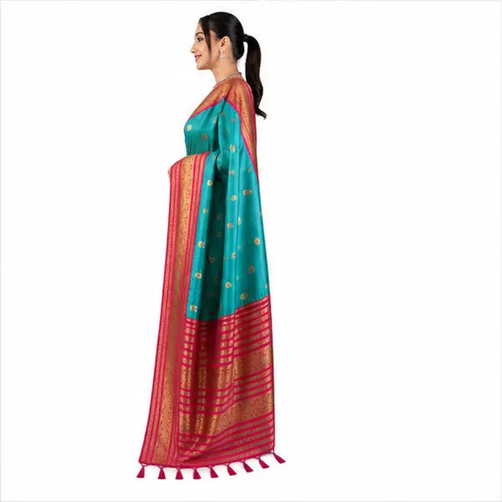 Premium Soft Silk Saree mit Zari-Bordüre – Indischer Damen Saree light green